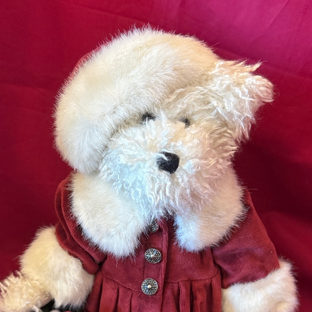 Boyds Bears “Tasha B. Frostbeary” with mouse. Bear in Red Coat - Picture 2 of 12